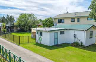 211a The Square, Whangamata