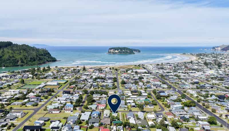 211a The Square, Whangamata
