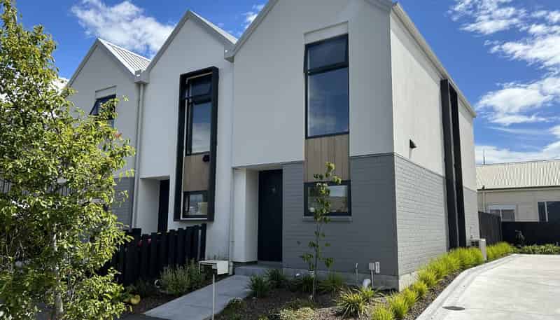 35 Charles Street , Waltham