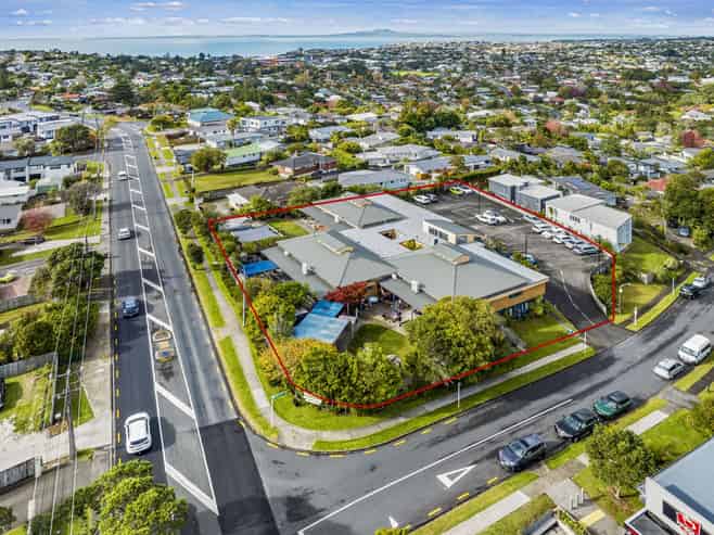 15 year lease on massive corner site