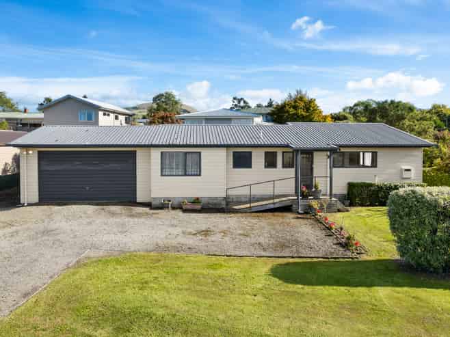 33 Bourke Street, Waikouaiti