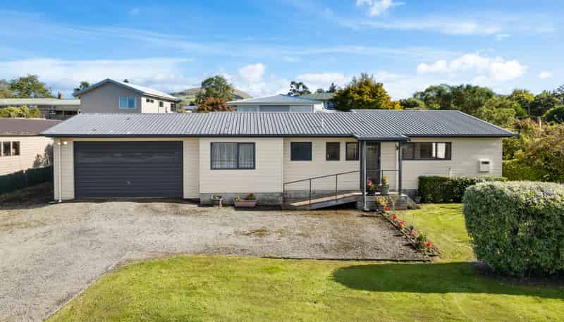 33 Bourke Street, Waikouaiti