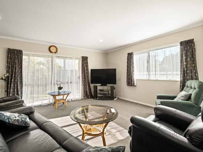 33 Bourke Street, Waikouaiti