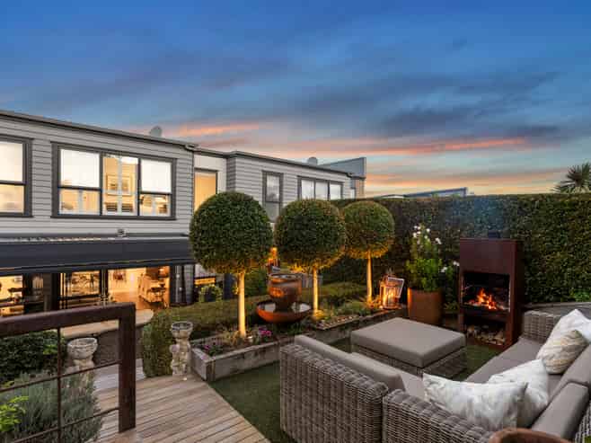 32 Charles Heaphy Lane, Stonefields