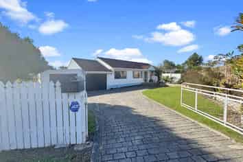 52 Eureka Place , Parahaki