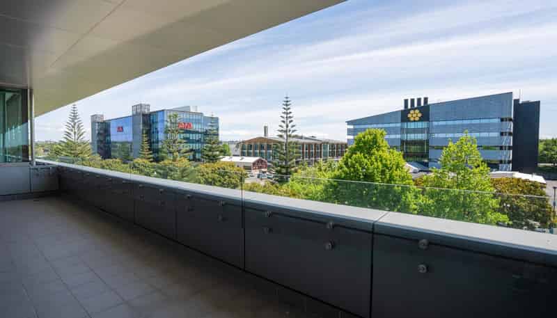  Smales Farm 74 Taharoto Road, Takapuna