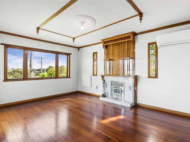 108 Eversleigh Road, Belmont