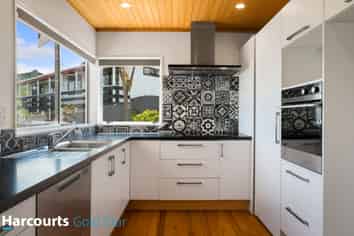 200 Reservoir Road, Thames