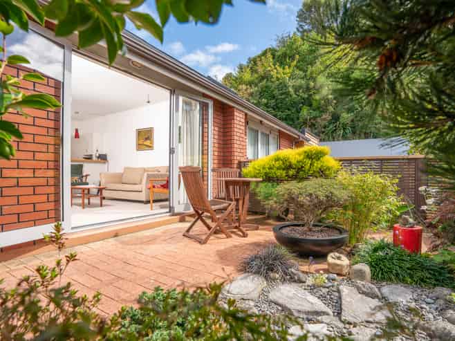 10 Futuna Close, Karori