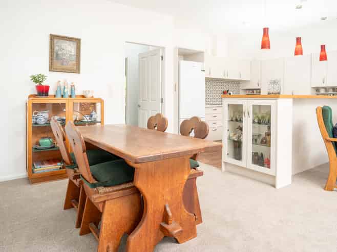 10 Futuna Close, Karori