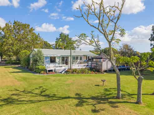 6 Kennedy Road, Dairy Flat