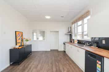 327 North Road, Waikiwi