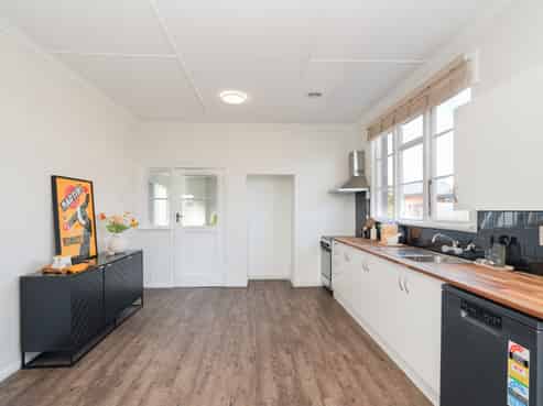 327 North Road, Waikiwi