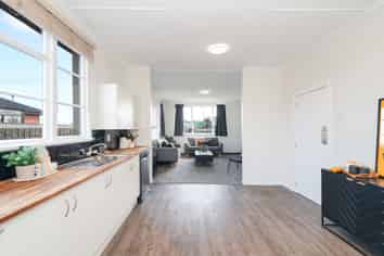 327 North Road, Waikiwi