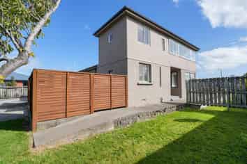 327 North Road, Waikiwi