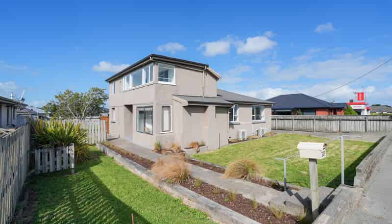 327 North Road, Waikiwi