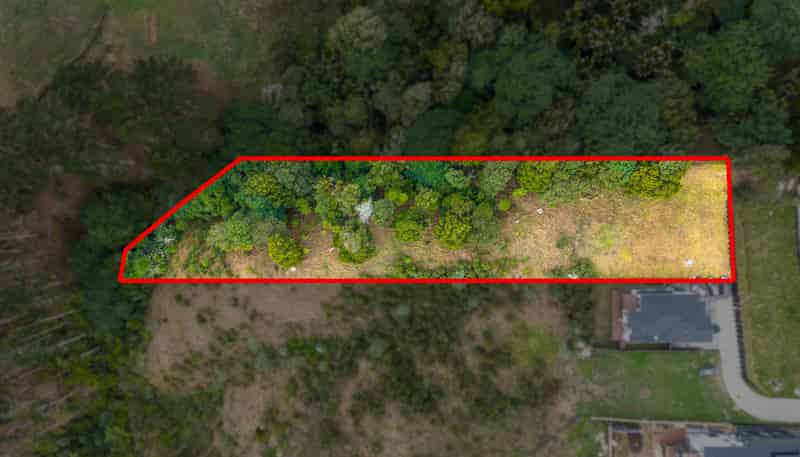 11 Grand Ridge Avenue, Flat Bush