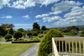 816 North Road, Clevedon