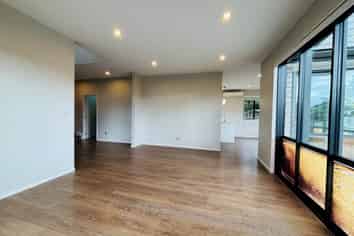 8 Desmond Road, Silverdale