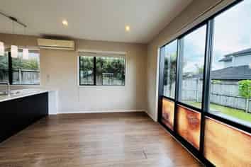 8 Desmond Road, Silverdale