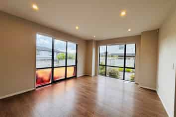 8 Desmond Road, Silverdale