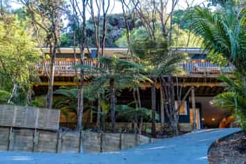 35 Wilma Road, Ostend