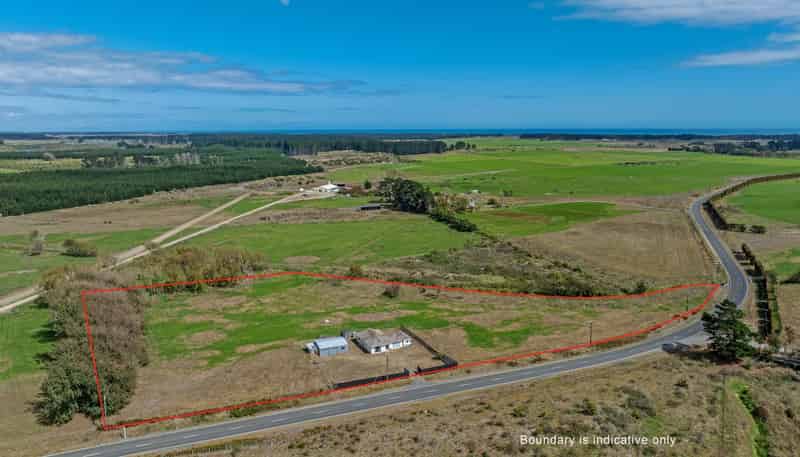 371 Himatangi Beach Road, Himatangi