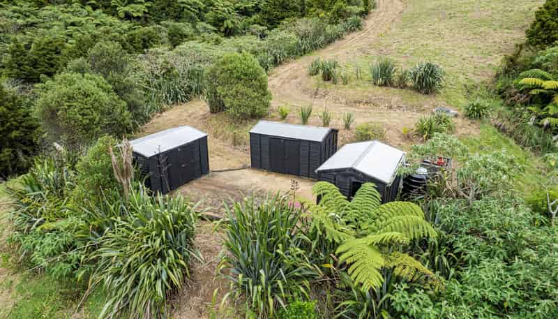 1242 Russell Road, Oakura Coast