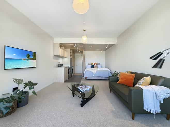 201/2 Campbell Terrace, Petone