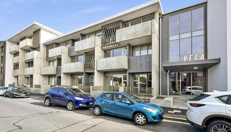 201/2 Campbell Terrace, Petone