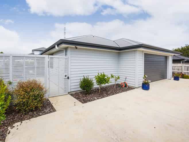 7 Varsity Heights, Fitzherbert