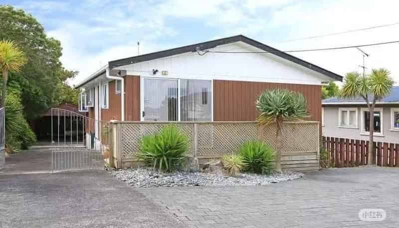 217 Sturges Road, Henderson