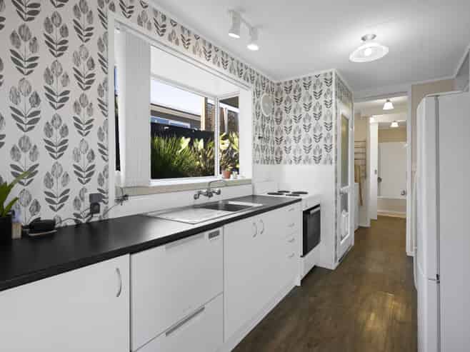 33 Norwich Avenue, Spotswood