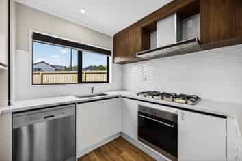 2 Lumbarda Drive, Kumeu