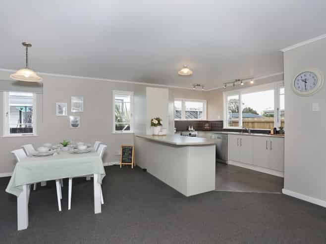 9 Poole Street, Feilding