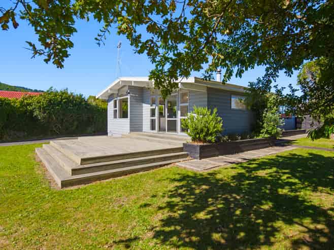 32 Sylvan Avenue, Waikanae