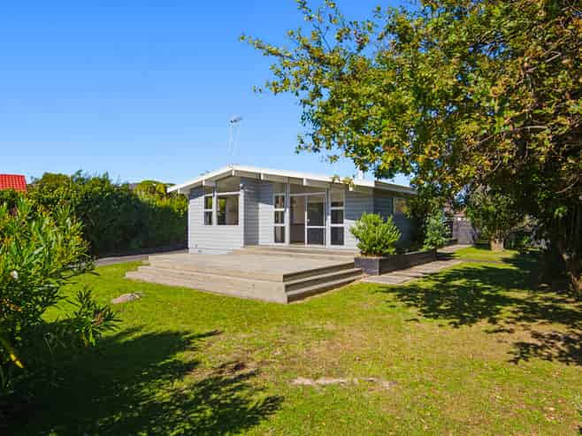 32 Sylvan Avenue, Waikanae
