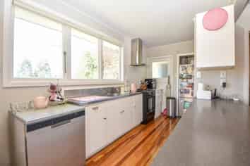 23 Chester Road, Carterton