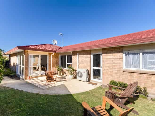 5A Beachwater Grove, PARAPARAUMU BEACH