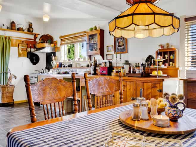 77 Swansea Road, Stratford