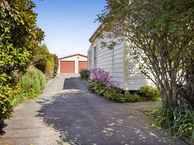 77 Swansea Road, Stratford