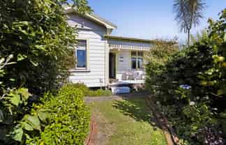 77 Swansea Road, Stratford