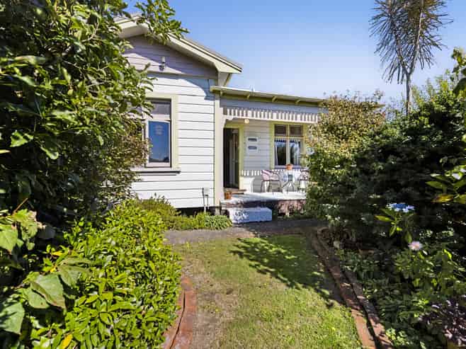 77 Swansea Road, Stratford