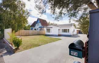 173 Botanical Road, Takaro