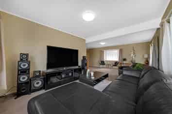 77 Botany Road, Botany Downs