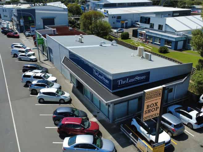 Profile office on key thoroughfare