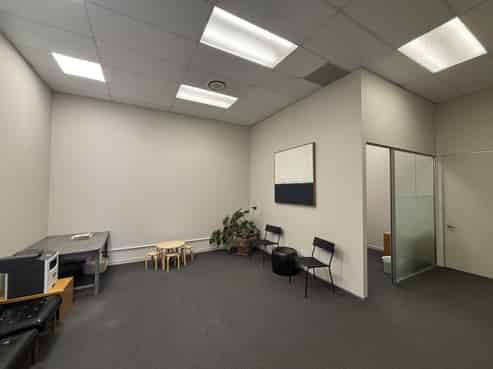 Profile office on key thoroughfare