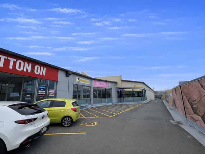 Prominent Large Format Retail Opportunities