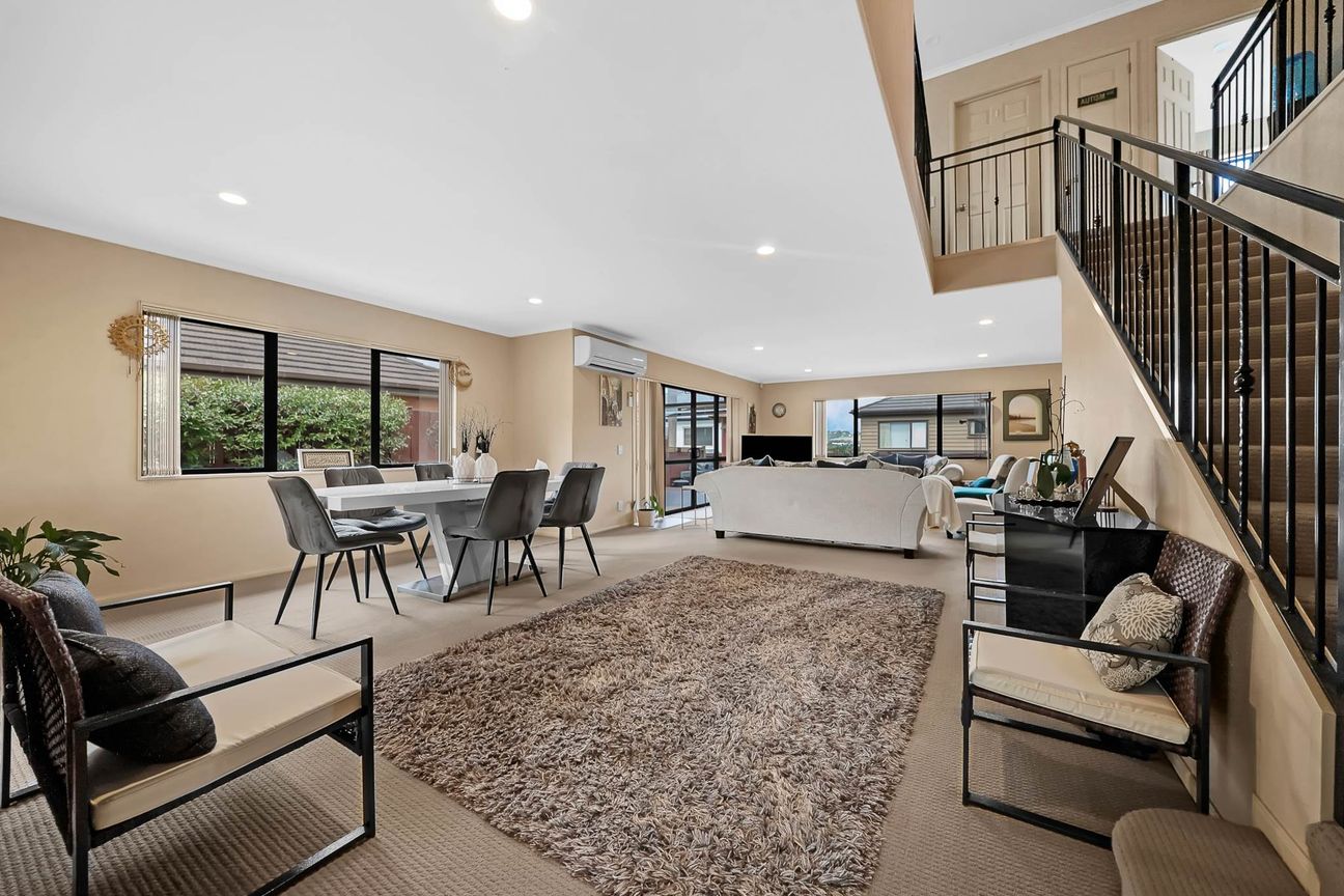 Spacious Solid Family Home with a Prime Location - Ansicht 6