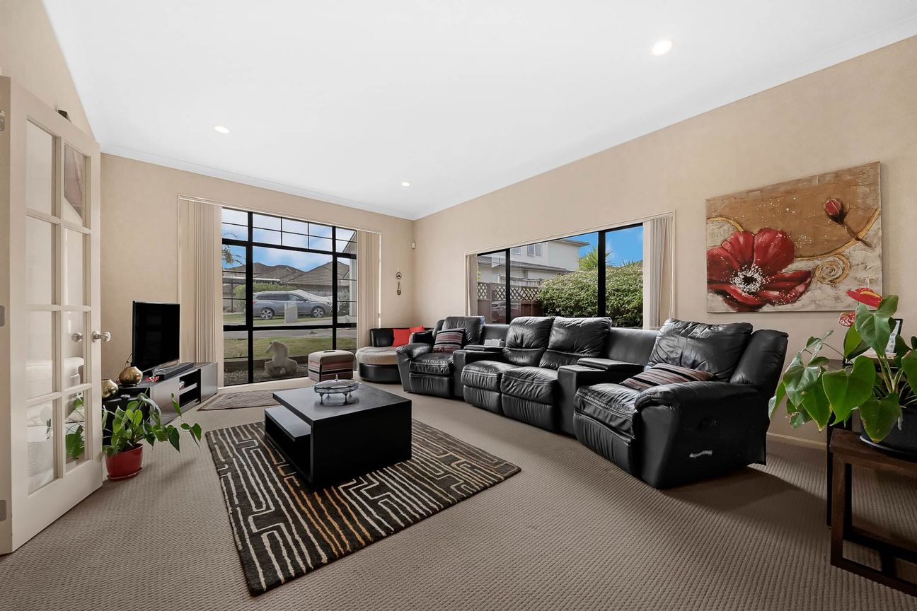 Spacious Solid Family Home with a Prime Location - Ansicht 4